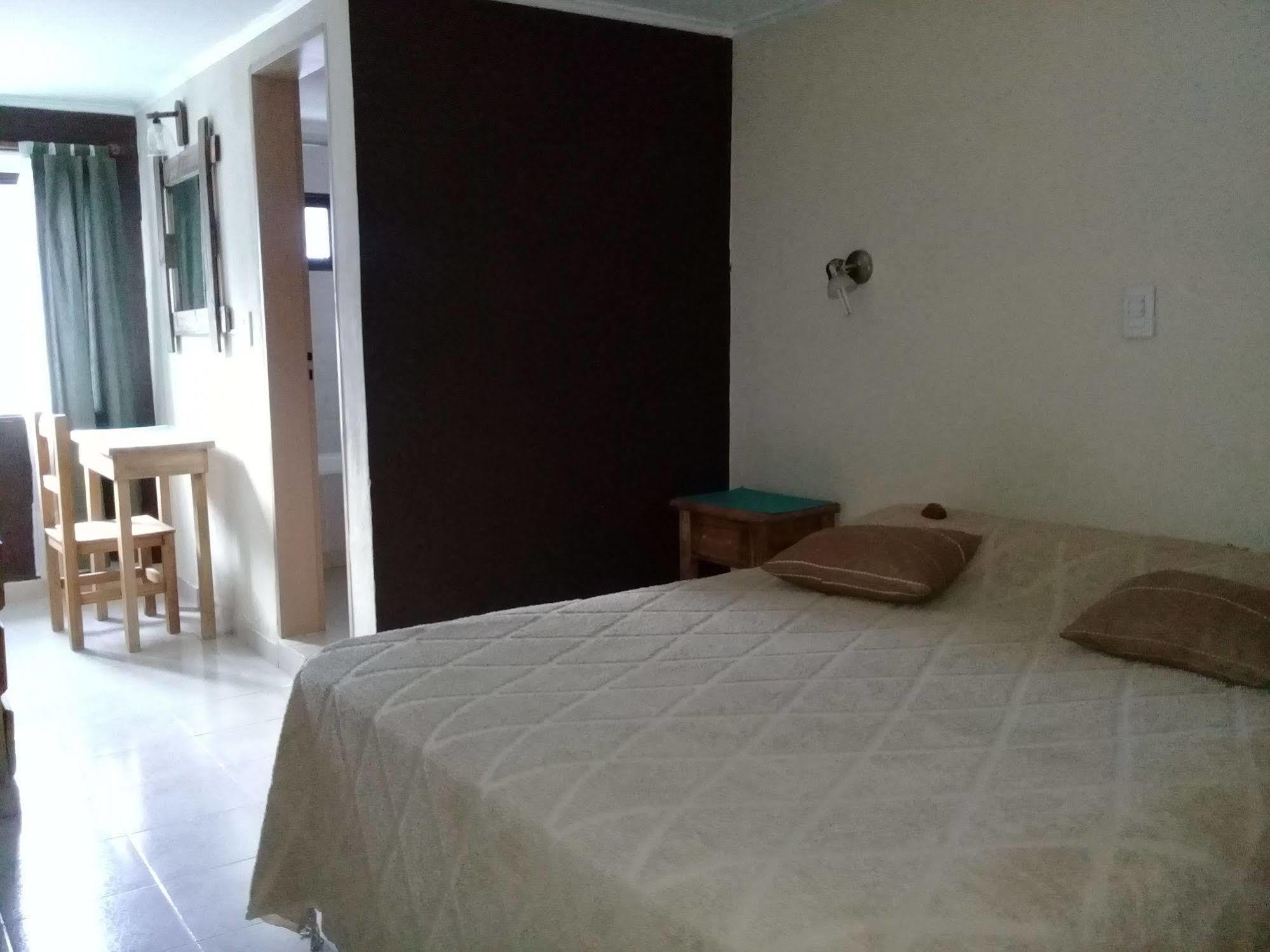 El Alamo Hotel El Chalten Ngoại thất bức ảnh
